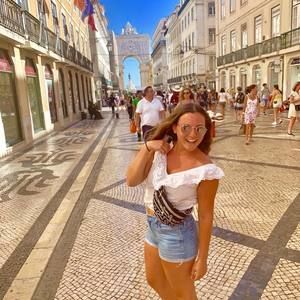 Meet your Posher, Jessica